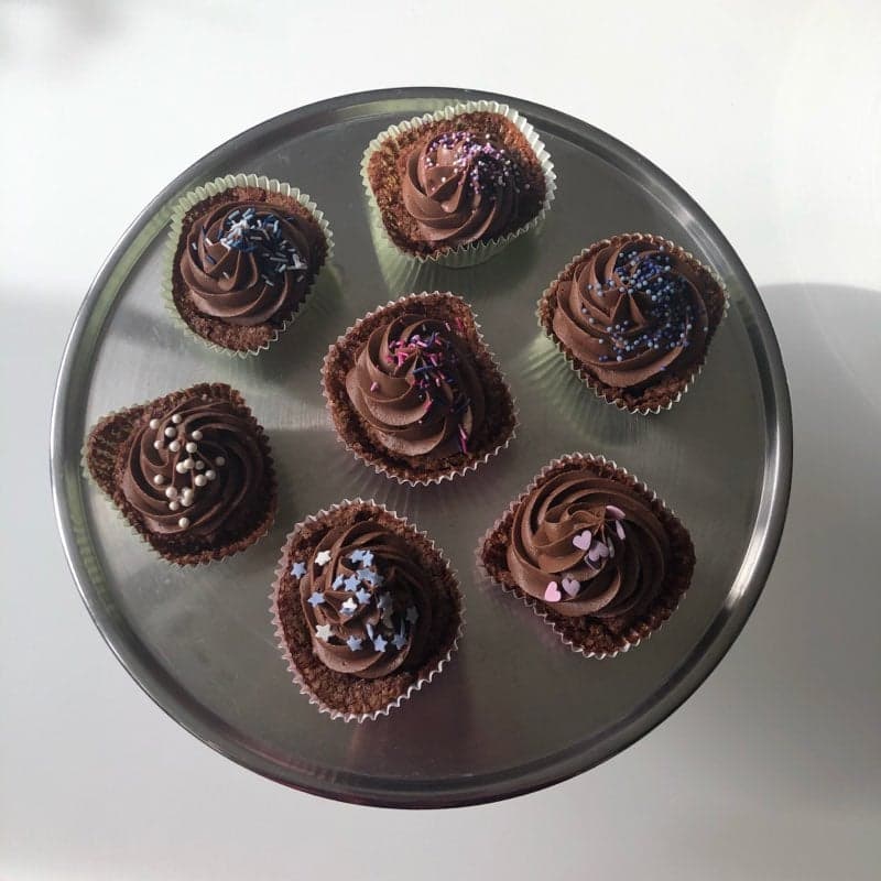Chokladcupcakes med frosting